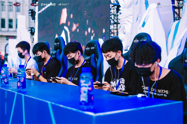 尤为关键 尤为关键